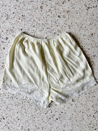 Antique White Lace Shorts - By Frankie Bottoms By Frankie