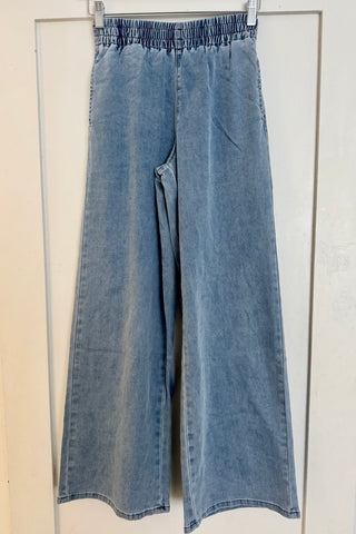 Leah Light Denim Wide/Straight Leg Jeans Bottoms Country Denim