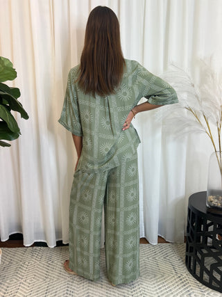 Sun Set Long - Khaki Tops By frankie   